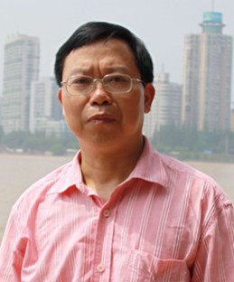 梁忠东.jpg